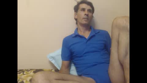 yvesstorm5 online show from October 28, 7:04 pm