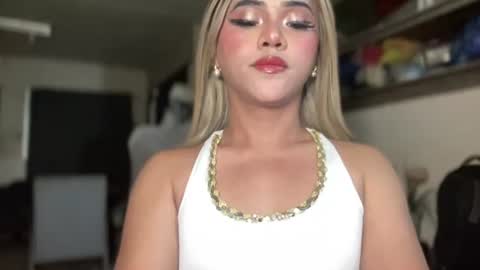Miss Cali online show from June 15, 6:55 pm