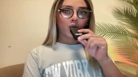 Miss Cali online show from March 10, 3:22 am