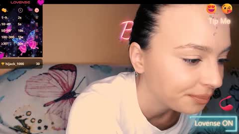 yzza_suave online show from November 23, 9:29 am