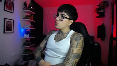 zac_muller1 online show from March 19, 5:57 am