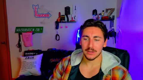 Zach Rhyder online show from October 29, 1:51 am