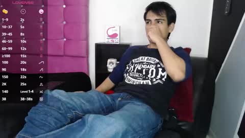 Snapshot of zack_xtreme chatting on September 27, 12:25 pm Xavi online show from September 27, 12:25 pm