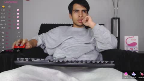 Snapshot of zack_xtreme chatting on February 6, 11:42 am Xavi online show from February 6, 11:42 am