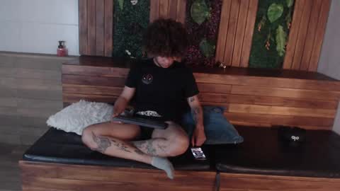 Zack Miller online show from February 3, 1:30 am