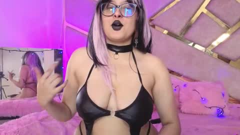   online show from February 8, 4:05 am