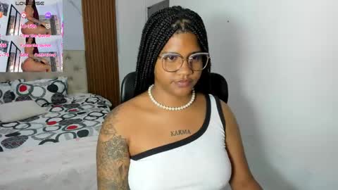 zahra_rose online show from May 7, 9:10 pm