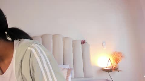 Zaira online show from January 14, 1:41 pm