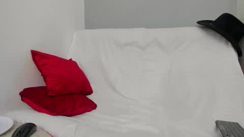 Snapshot of zane_cross chatting on September 22, 12:42 pm zane_cross online show from September 22, 12:42 pm