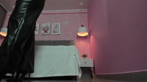 Zara Sweet  online show from February 28, 3:37 pm