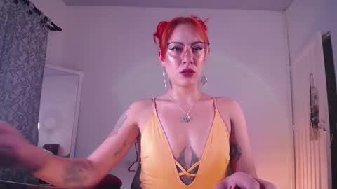 Zara online show from February 7, 5:10 am