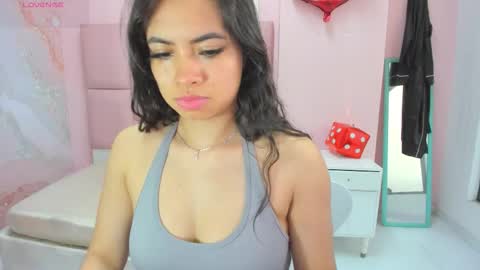 Zarah  online show from December 22, 9:43 pm