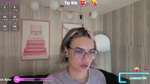 Isabella online show from April 1, 1:01 pm