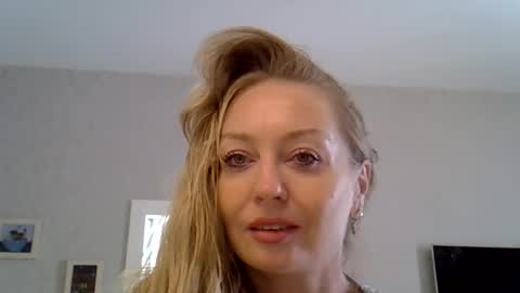 Zarina Swift online show from June 17, 9:47 am