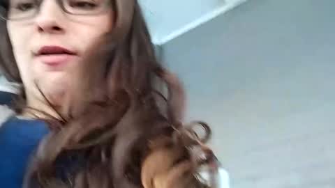 Snapshot of zellelajay2009 chatting on February 16, 2:10 pm KENDAL Kaylee online show from February 16, 2:10 pm