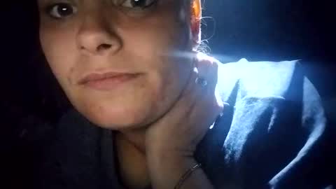 Snapshot of zellelajay2009 chatting on October 21, 4:28 am KENDAL Kaylee online show from October 21, 4:28 am