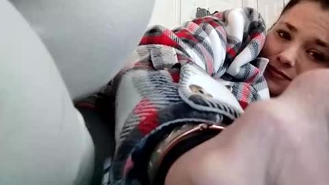 Snapshot of zellelajay2009 chatting on February 13, 8:45 pm KENDAL Kaylee online show from February 13, 8:45 pm