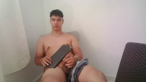 zeus_183 online show from July 28, 2:35 pm