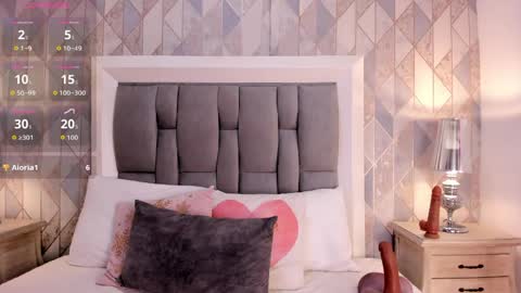 zharia_lux25 online show from April 12, 11:47 am