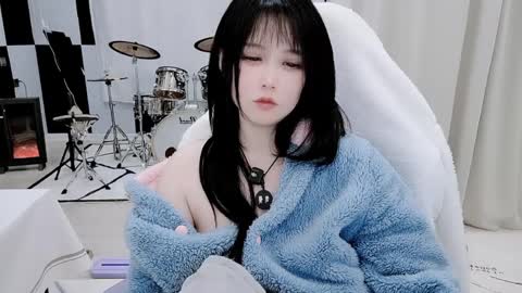 zhen online show from April 8, 6:55 pm