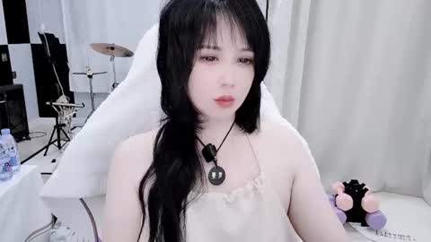 zhen online show from June 18, 6:57 pm