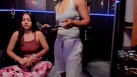 zhoestrong online show from December 1, 8:34 am