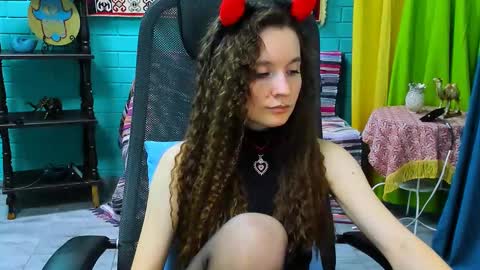 zianichols online show from March 11, 3:12 pm