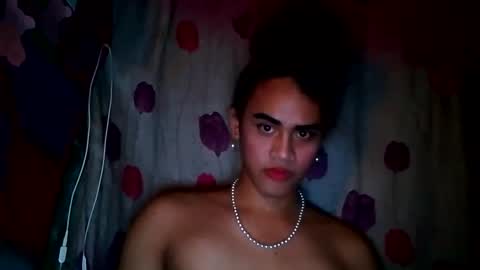 zianzamora4 online show from November 20, 7:00 pm