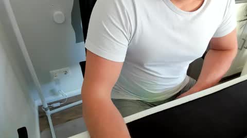 ziemlichflutschig online show from March 2, 7:26 am