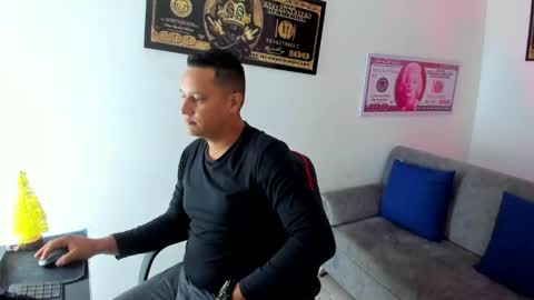 Ziro online show from December 2, 10:07 pm