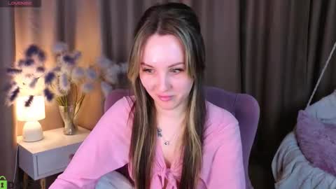 Zlata  Mon Tue Thu Fri Sun Sa GMT 3 0000pm - 0600pm  online show from February 11, 9:24 am