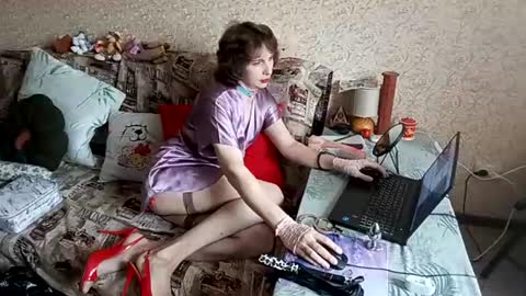 zluchka  online show from June 16, 9:46 am