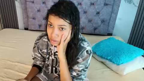 Zoe Blake online show from June 13, 4:01 am