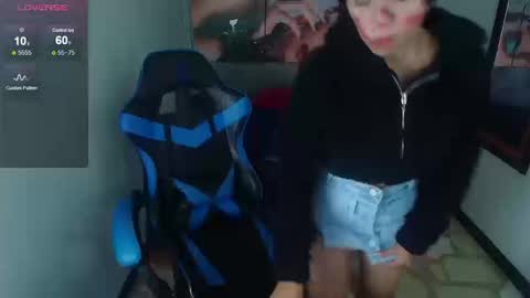 Z O E online show from October 15, 8:31 pm