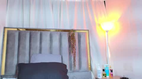 Zoe online show from February 13, 12:52 pm