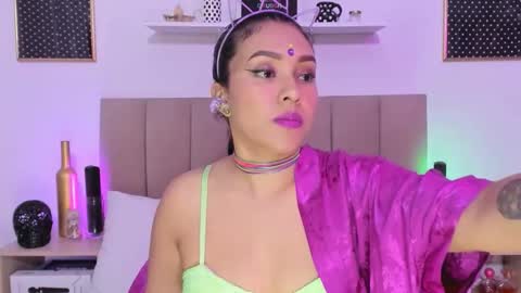 Zoe Gruber online show from October 18, 7:29 pm