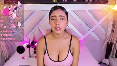 Zoey  online show from June 11, 12:32 am