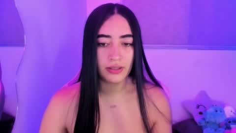 zoe_jones7 online show from March 18, 3:34 am