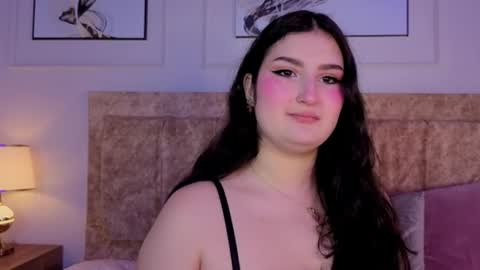 zoe_moon__ online show from June 13, 1:10 pm