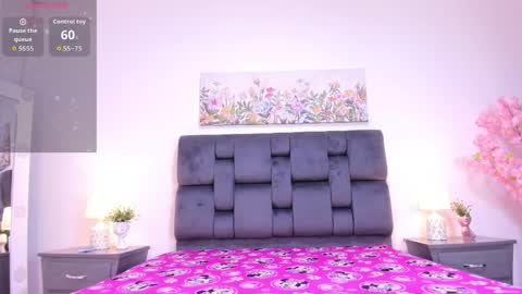 zoe pau online show from April 18, 9:26 pm