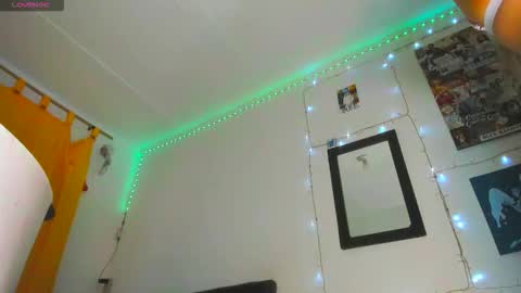 Zoe quee 30 online show from March 4, 12:29 am