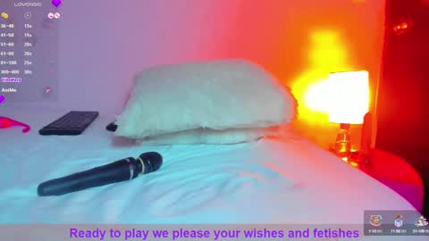 Snapshot of zoe_white__ chatting on September 17, 1:36 pm Zoe online show from September 17, 1:36 pm