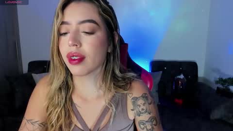  zoee jackson online show from November 15, 8:27 am