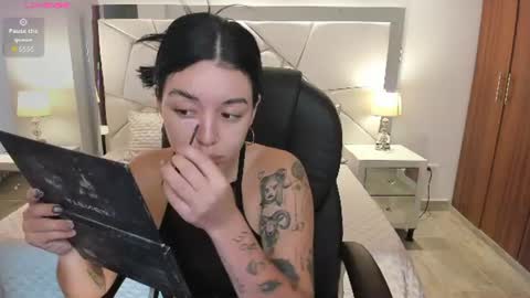  zoee jackson online show from June 10, 7:35 pm