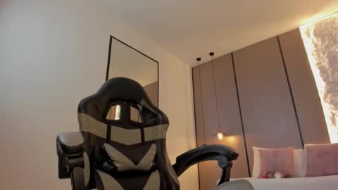 zoee_zi online show from January 31, 7:33 pm