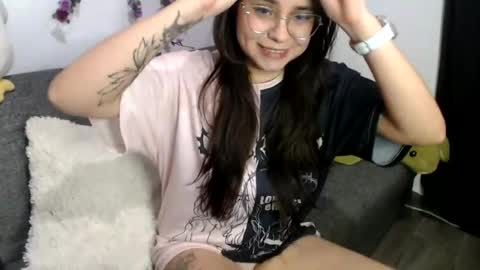 Zoe online show from August 6, 2:31 am