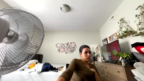 LovelyLatin25 online show from October 22, 3:57 pm