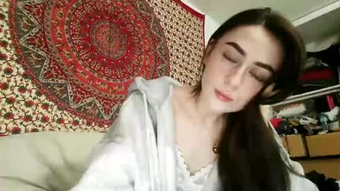 zoepleasing online show from March 7, 2:36 am