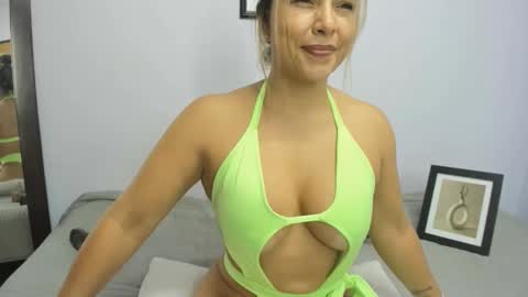 Isabella online show from November 11, 2:36 am