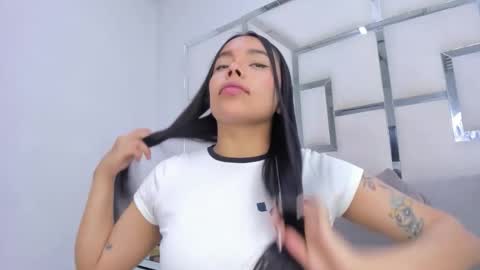 ZoeSwam online show from December 20, 1:18 pm